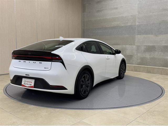 プリウス X 衝突被害軽減ブレーキ ペダル踏み間違い急発進抑制装置 電源コンセントディスプレイオーディオ Bluetooth ETC LED 寒冷地仕様 ブラインドスポットモニター クルーズコントロール 記録簿(16枚目)