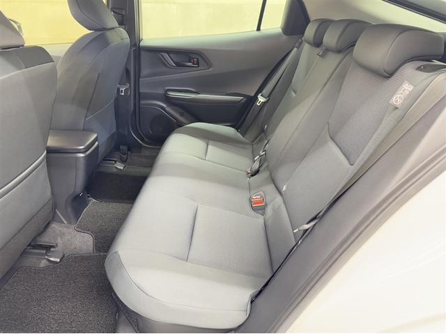 プリウス X 衝突被害軽減ブレーキ ペダル踏み間違い急発進抑制装置 電源コンセントディスプレイオーディオ Bluetooth ETC LED 寒冷地仕様 ブラインドスポットモニター クルーズコントロール 記録簿(19枚目)