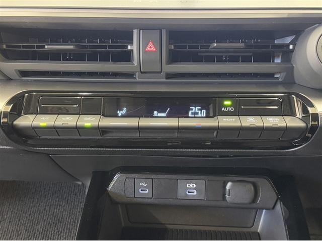 プリウス X 衝突被害軽減ブレーキ ペダル踏み間違い急発進抑制装置 電源コンセントディスプレイオーディオ Bluetooth ETC LED 寒冷地仕様 ブラインドスポットモニター クルーズコントロール 記録簿(21枚目)