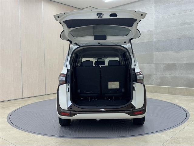 シエンタ Ｇ　衝突被害軽減ブレーキ　ナビ　フルセグ　Ｂｌｕｅｔｏｏｔｈ　ＥＴＣ　ＬＥＤ　両側電動スライドドア　アイドリングストップ　バックモニター　オートエアコン　ＣＤ／ＤＶＤ再生　先進ライト　車線逸脱警報（27枚目）