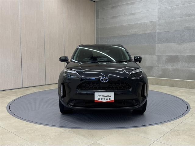 ヤリスクロス ハイブリッドＺ　衝突被害軽減ブレーキ　ペダル踏み間違い急発進抑制装置　ディスプレイオーディオ　フルセグ　Ｂｌｕｅｔｏｏｔｈ　ＥＴＣ　ＬＥＤ　シートヒーター　クルーズコントロール　ハンズフリーバックドア　純正アルミ（16枚目）