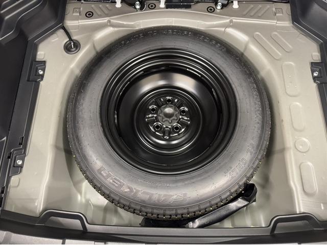 ヤリスクロス ハイブリッドＺ　衝突被害軽減ブレーキ　ペダル踏み間違い急発進抑制装置　ディスプレイオーディオ　フルセグ　Ｂｌｕｅｔｏｏｔｈ　ＥＴＣ　ＬＥＤ　シートヒーター　クルーズコントロール　ハンズフリーバックドア　純正アルミ（19枚目）