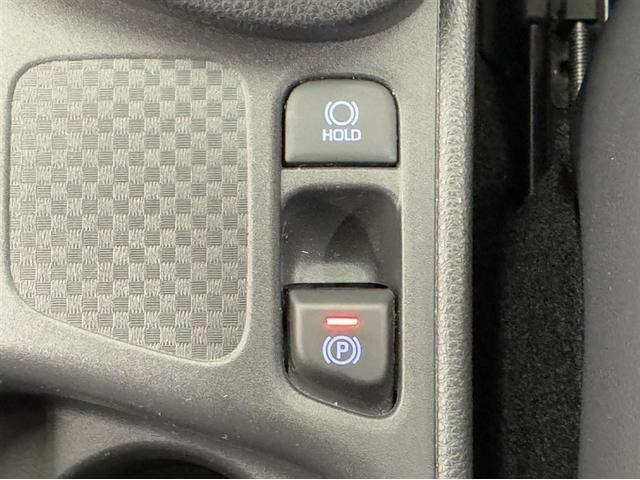 ヤリスクロス ハイブリッドＺ　衝突被害軽減ブレーキ　ペダル踏み間違い急発進抑制装置　ディスプレイオーディオ　フルセグ　Ｂｌｕｅｔｏｏｔｈ　ＥＴＣ　ＬＥＤ　シートヒーター　クルーズコントロール　ハンズフリーバックドア　純正アルミ（24枚目）