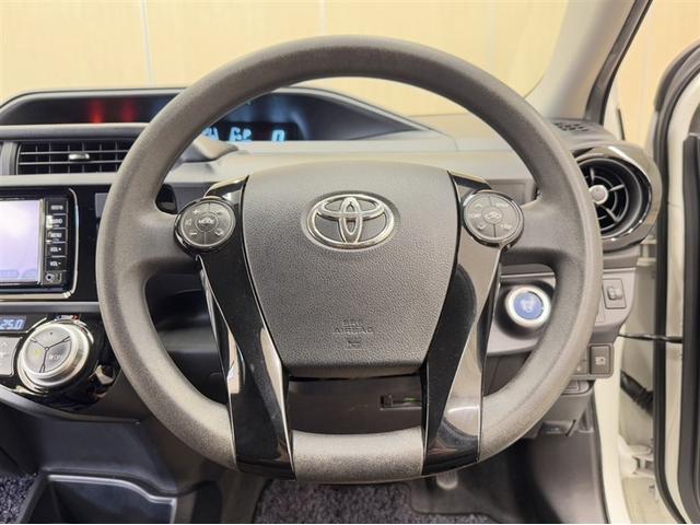 アクア Ｓスタイルブラック　衝突被害軽減ブレーキ　車線逸脱警報装置　オートハイビーム　ワンセグ内蔵メモリー　Ｂｌｕｅｔｏｏｔｈ対応　バックモニター　ＥＴＣ　ワンオーナー　スマートキー　オートエアコン（8枚目）