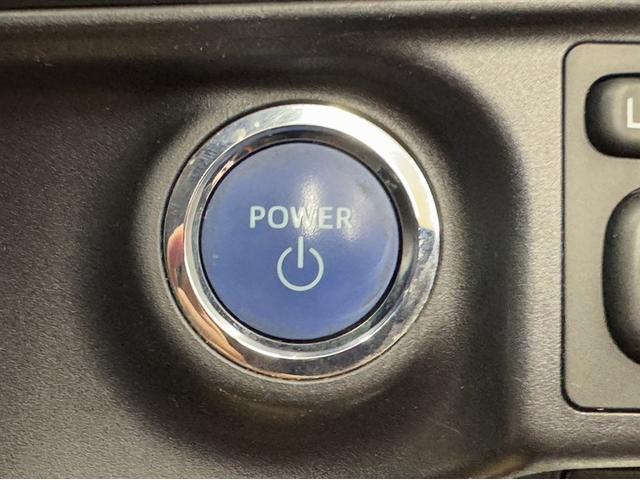 アクア Ｓスタイルブラック　衝突被害軽減ブレーキ　車線逸脱警報装置　オートハイビーム　ワンセグ内蔵メモリー　Ｂｌｕｅｔｏｏｔｈ対応　バックモニター　ＥＴＣ　ワンオーナー　スマートキー　オートエアコン（13枚目）