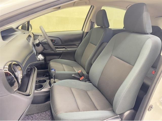 アクア Ｓスタイルブラック　衝突被害軽減ブレーキ　車線逸脱警報装置　オートハイビーム　ワンセグ内蔵メモリー　Ｂｌｕｅｔｏｏｔｈ対応　バックモニター　ＥＴＣ　ワンオーナー　スマートキー　オートエアコン（19枚目）