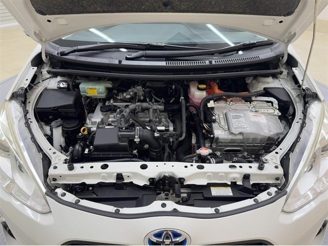 アクア Ｓスタイルブラック　衝突被害軽減ブレーキ　車線逸脱警報装置　オートハイビーム　ワンセグ内蔵メモリー　Ｂｌｕｅｔｏｏｔｈ対応　バックモニター　ＥＴＣ　ワンオーナー　スマートキー　オートエアコン（31枚目）