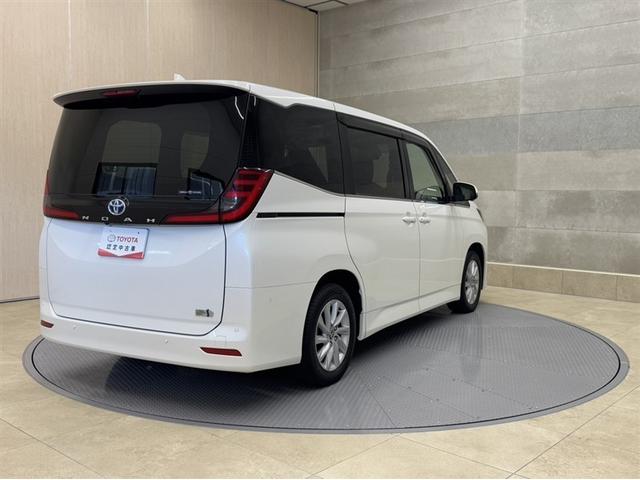 ノア ハイブリッドZ 全周囲モニター シートヒーター ETC2.0 ディスプレイオーディオ 後席モニター CD/DVD再生プレイヤー ナビ フルセグTV AC100V/1500Wコンセント 両側電動スライドドア(22枚目)