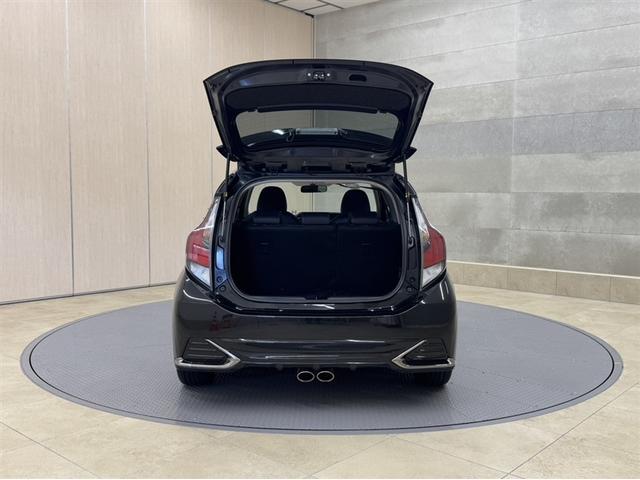 アクア Ｇ　Ｇ’ｓ　フルセグ内蔵メモリーナビ　ＣＤ／ＤＶＤ再生　Ｂｌｕｅｔｏｏｔｈ対応　バックモニター　ＥＴＣ　アルカンターラシート表皮　スマートキー　クルーズコントロール　オートエアコン　ＬＥＤライト（28枚目）