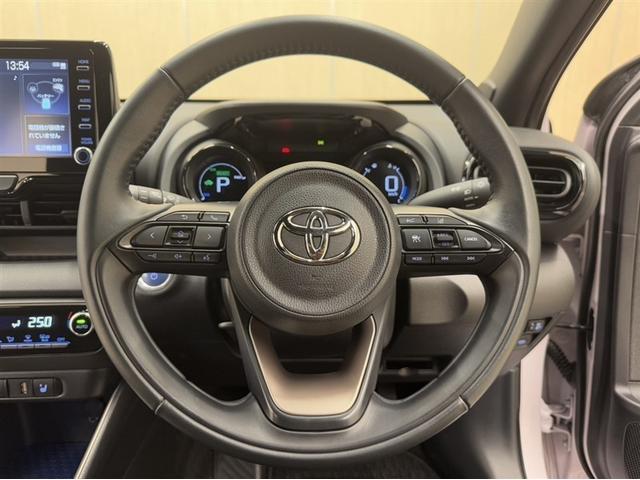 ヤリス ハイブリッドZ 衝突被害軽減ブレーキ ペダル踏み間違い急発進抑制装置 ディスプレイオーディオ Bluetooth LED 全周囲カメラ シートヒーター ブラインドスポットモニター クルーズコントロール オートエアコン(25枚目)