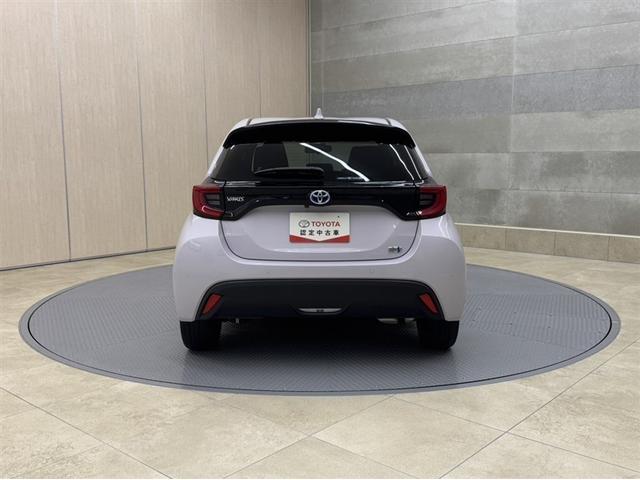 ヤリス ハイブリッドZ 衝突被害軽減ブレーキ ペダル踏み間違い急発進抑制装置 ディスプレイオーディオ Bluetooth LED 全周囲カメラ シートヒーター ブラインドスポットモニター クルーズコントロール オートエアコン(28枚目)