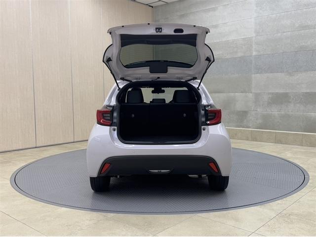 ヤリス ハイブリッドZ 衝突被害軽減ブレーキ ペダル踏み間違い急発進抑制装置 ディスプレイオーディオ Bluetooth LED 全周囲カメラ シートヒーター ブラインドスポットモニター クルーズコントロール オートエアコン(29枚目)