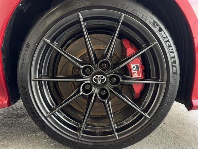 GRヤリス RZ ハイパフォーマンス 試乗車 MT6 ドラレコ シートヒーター 衝突被害軽減ブレーキ 車線逸脱警報装置 オートハイビーム スマートキー クルーズコントロール ディスプレイオーディオ Bluetooth対応 サイドエアバッグ(15枚目)