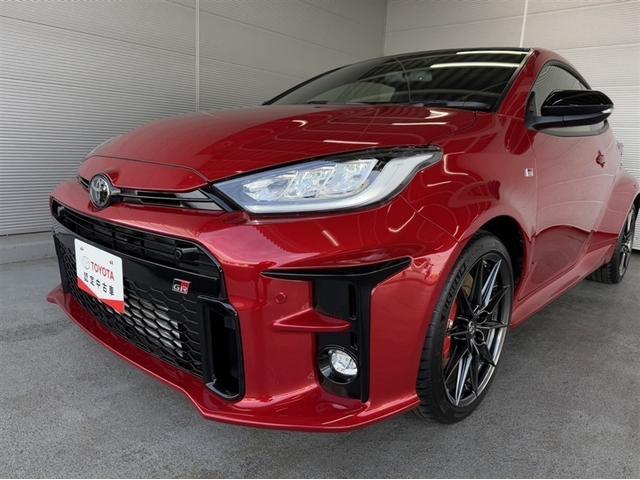 GRヤリス RZ ハイパフォーマンス 試乗車 MT6 ドラレコ シートヒーター 衝突被害軽減ブレーキ 車線逸脱警報装置 オートハイビーム スマートキー クルーズコントロール ディスプレイオーディオ Bluetooth対応 サイドエアバッグ(16枚目)