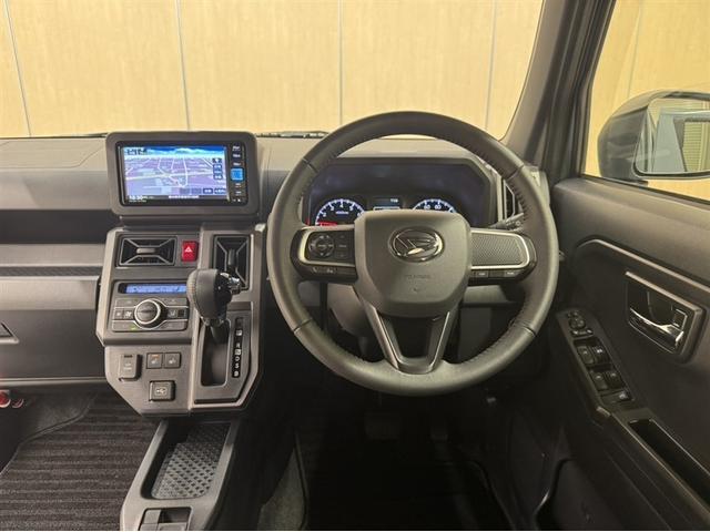 タフト G ダーククロムベンチャー 衝突被害軽減ブレーキ ペダル踏み間違い急発進抑制装置 ドライブレコーダー ナビ フルセグ Bluetooth シートヒーター ETC LED 先進ライト 車線逸脱警報 オートエアコン スマートキー(6枚目)