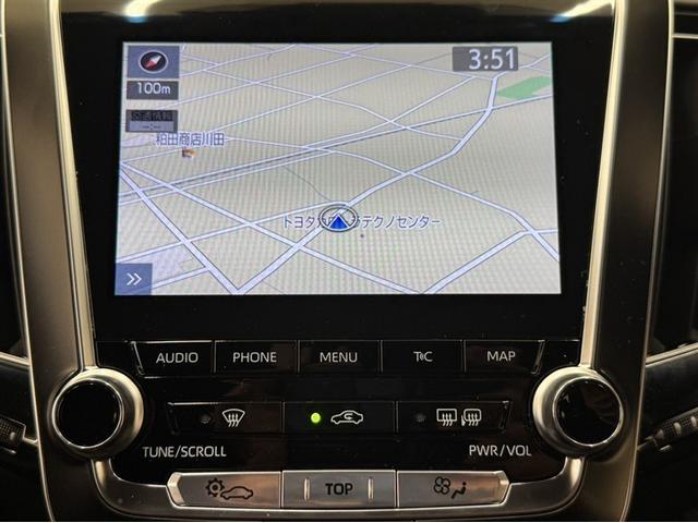 クラウンハイブリッド Ｓ　Ｆｏｕｒ　４ＷＤ　衝突被害軽減ブレーキ　ペダル踏み間違い急発進抑制装置　ドライブレコーダー　ナビ　フルセグ　Ｂｌｕｅｔｏｏｔｈ　ＥＴＣ　ＬＥＤ　クルーズコントロール　バックモニター　オートエアコン　ＣＤ／ＤＶＤ（10枚目）