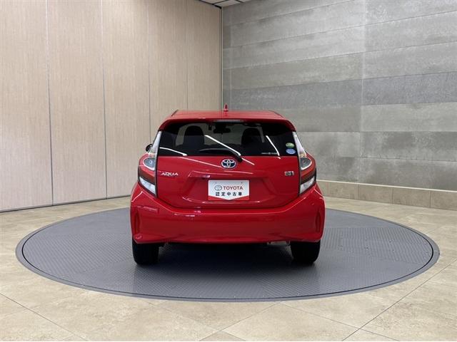 アクア Ｓ　衝突被害軽減ブレーキ　ペダル踏み間違い急発進抑制装置　ドライブレコーダー　ナビ　フルセグ　Ｂｌｕｅｔｏｏｔｈ　バックモニター　先進ライト　車線逸脱警報　オートエアコン　スマートキー　ＣＤ／ＤＶＤ再生（26枚目）