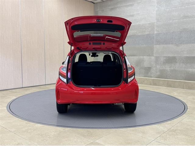 アクア Ｓ　衝突被害軽減ブレーキ　ペダル踏み間違い急発進抑制装置　ドライブレコーダー　ナビ　フルセグ　Ｂｌｕｅｔｏｏｔｈ　バックモニター　先進ライト　車線逸脱警報　オートエアコン　スマートキー　ＣＤ／ＤＶＤ再生（27枚目）