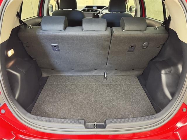 アクア Ｓ　衝突被害軽減ブレーキ　ペダル踏み間違い急発進抑制装置　ドライブレコーダー　ナビ　フルセグ　Ｂｌｕｅｔｏｏｔｈ　バックモニター　先進ライト　車線逸脱警報　オートエアコン　スマートキー　ＣＤ／ＤＶＤ再生（28枚目）