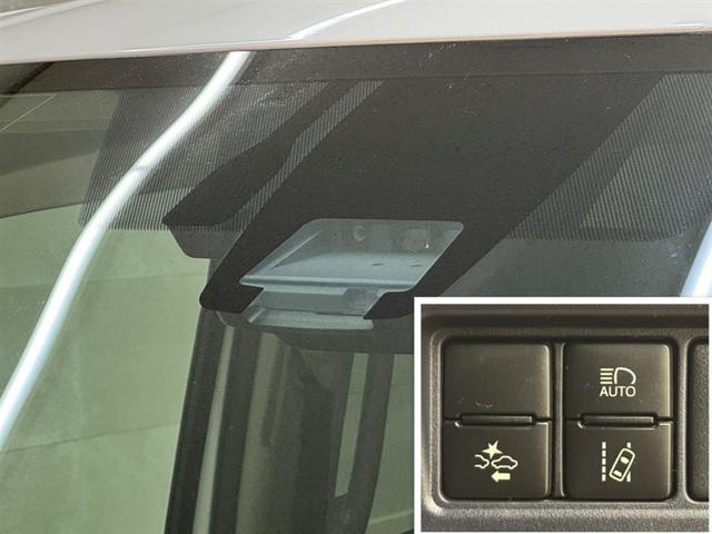 ノア ハイブリッドＳｉ　衝突被害軽減ブレーキ　ナビ　フルセグ　Ｂｌｕｅｔｏｏｔｈ　ＥＴＣ　ＬＥＤ　バックモニター　片側電動スライドドア　ワンオーナー　先進ライト　車線逸脱警報　オートエアコン　リヤクーラー　ＣＤ／ＤＶＤ再生（25枚目）