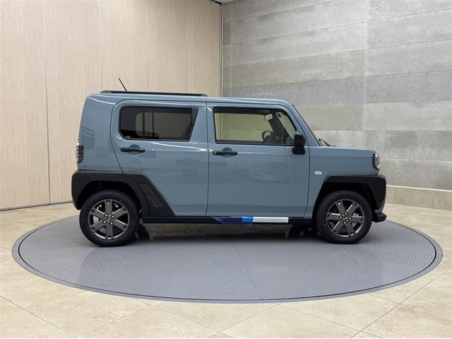 タフト Ｇ　ダーククロムベンチャー　届出済未使用車　衝突被害軽減ブレーキ　ペダル踏み間違い急発進抑制装置　新品純正メモリーナビ　フルセグ　Ｂｌｕｅｔｏｏｔｈ　シートヒーター　バックモニター　サンルーフ　クルーズコントロール　ＣＤ／ＤＶＤ（12枚目）