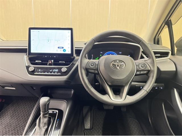 カローラツーリング ハイブリッド　Ｇ　ドラレコ　ＥＴＣ２．０　ディスプレイオーディオ　ナビ　フルセグＴＶ　Ｂｌｕｅｔｏｏｔｈ　衝突被害軽減ブレーキ　ペダル踏み間違急発進抑制装置　車線逸脱警報装置　オートハイビーム　ワンオーナー　整備記録簿（6枚目）