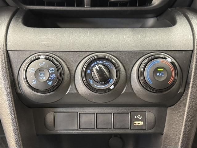 ヤリスクロス Ｘ　衝突被害軽減ブレーキ　ペダル踏み間違い急発進抑制装置　ディスプレイオーディオ　Ｂｌｕｅｔｏｏｔｈ　バックモニター　クルーズコントロール　先進ライト　車線逸脱警報　マニュアルエアコン　スマートキー（19枚目）