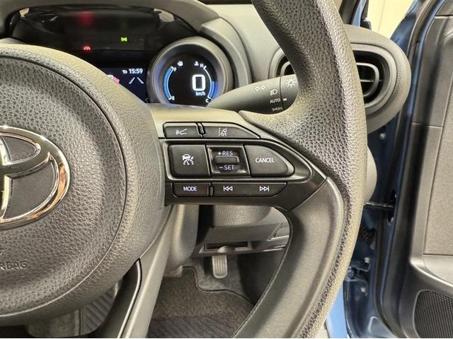 ヤリスクロス Ｘ　衝突被害軽減ブレーキ　ペダル踏み間違い急発進抑制装置　ディスプレイオーディオ　Ｂｌｕｅｔｏｏｔｈ　バックモニター　クルーズコントロール　先進ライト　車線逸脱警報　マニュアルエアコン　スマートキー（23枚目）