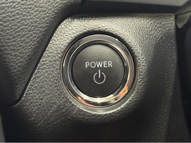 ＲＡＶ４ ハイブリッドアドベンチャー　４ＷＤ　衝突被害軽減ブレーキ　ペダル踏み間違い急発進抑制装置　ナビ　フルセグ　Ｂｌｕｅｔｏｏｔｈ　ＥＴＣ　シートヒーター・ベンチレーション　試乗車　電源コンセント　サンルーフ　クルーズコントロール（14枚目）