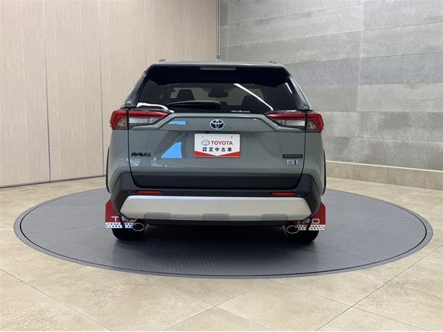 ＲＡＶ４ ハイブリッドアドベンチャー　４ＷＤ　衝突被害軽減ブレーキ　ペダル踏み間違い急発進抑制装置　ナビ　フルセグ　Ｂｌｕｅｔｏｏｔｈ　ＥＴＣ　シートヒーター・ベンチレーション　試乗車　電源コンセント　サンルーフ　クルーズコントロール（30枚目）