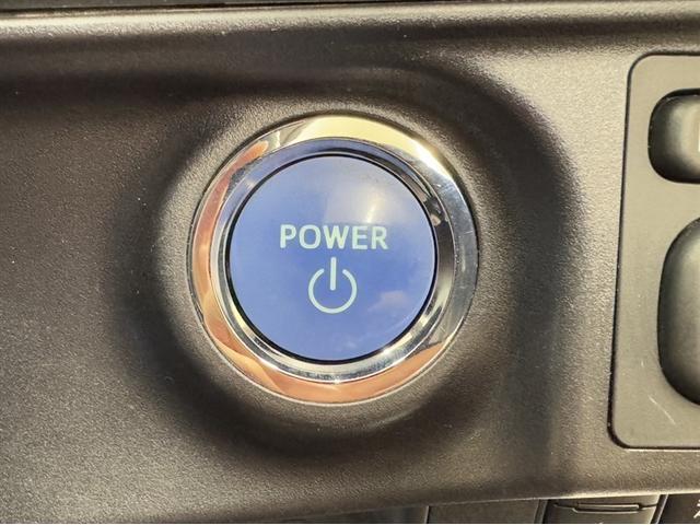 アクア Ｇ　衝突被害軽減ブレーキ　ペダル踏間違い急発進抑制装置　車線逸脱警報装置　オートハイビーム　ワンセグ内蔵メモリー　Ｂｌｕｅｔｏｏｔｈ　バックモニター　ＥＴＣ　スマートキー　ワンオーナー　整備記録簿　ＬＥＤ（11枚目）