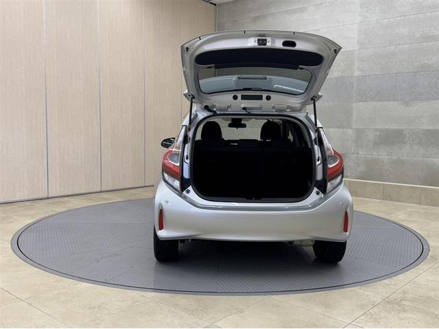 アクア Ｇ　衝突被害軽減ブレーキ　ペダル踏間違い急発進抑制装置　車線逸脱警報装置　オートハイビーム　ワンセグ内蔵メモリー　Ｂｌｕｅｔｏｏｔｈ　バックモニター　ＥＴＣ　スマートキー　ワンオーナー　整備記録簿　ＬＥＤ（28枚目）