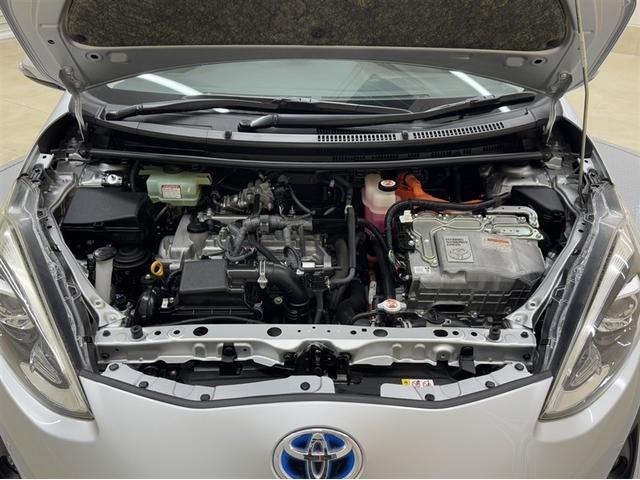 アクア Ｇ　衝突被害軽減ブレーキ　ペダル踏間違い急発進抑制装置　車線逸脱警報装置　オートハイビーム　ワンセグ内蔵メモリー　Ｂｌｕｅｔｏｏｔｈ　バックモニター　ＥＴＣ　スマートキー　ワンオーナー　整備記録簿　ＬＥＤ（31枚目）