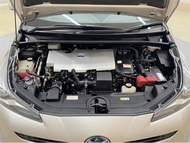 プリウス Ａ　衝突被害軽減ブレーキ　ペダル踏み間違急発進抑制装置　車線逸脱警報装置　オートハイビーム　ブラインドスポットモニター　ＥＴＣ２．０　ドラレコ　フルセグ内蔵メモリーナビ　Ｂｌｕｅｔｏｏｔｈ　バックモニター（33枚目）