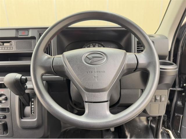 ハイゼットカーゴ ＤＸ　ＳＡＩＩＩ　衝突被害軽減ブレーキ　ペダル踏み間違い急発進抑制装置　車線逸脱警報装置　オートハイビーム　キーレスエントリー　アイドリングストップ　横滑り防止装置　ＡＢＳ　デュアルエアバッグ　マニュアルエアコン（18枚目）