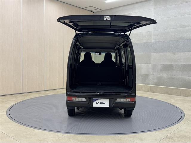 ハイゼットカーゴ ＤＸ　ＳＡＩＩＩ　衝突被害軽減ブレーキ　ペダル踏み間違い急発進抑制装置　車線逸脱警報装置　オートハイビーム　キーレスエントリー　アイドリングストップ　横滑り防止装置　ＡＢＳ　デュアルエアバッグ　マニュアルエアコン（21枚目）