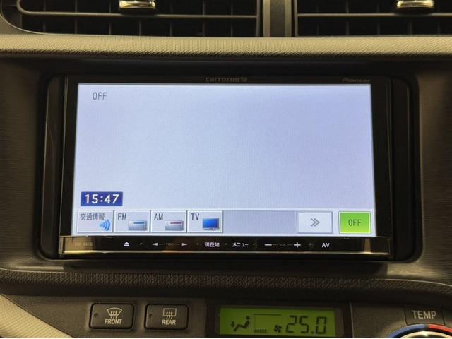 アクア S メモリーナビ ワンセグ スマートキー オートエアコン CD再生 デュアルエアバック 横滑り防止装置 盗難防止装(7枚目)