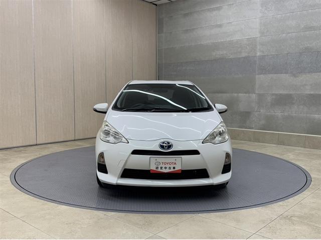 アクア S メモリーナビ ワンセグ スマートキー オートエアコン CD再生 デュアルエアバック 横滑り防止装置 盗難防止装(11枚目)