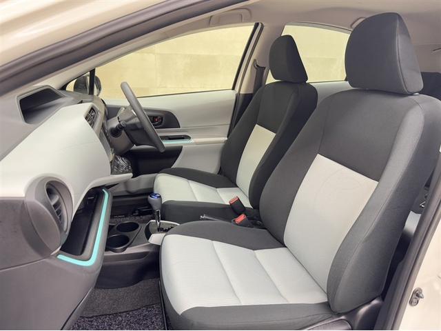 アクア S メモリーナビ ワンセグ スマートキー オートエアコン CD再生 デュアルエアバック 横滑り防止装置 盗難防止装(15枚目)