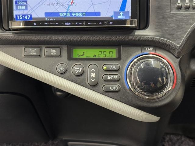 アクア S メモリーナビ ワンセグ スマートキー オートエアコン CD再生 デュアルエアバック 横滑り防止装置 盗難防止装(18枚目)