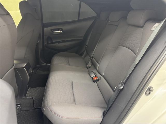 カローラスポーツ ハイブリッドＧ　Ｚ　衝突被害軽減ブレーキ　ペダル踏み間違い急発進抑制装置　ドライブレコーダー　ナビ　フルセグ　Ｂｌｕｅｔｏｏｔｈ　バックモニター　ＥＴＣ　ＬＥＤ　ブラインドスポットモニター　シートヒーター　オートエアコン（22枚目）