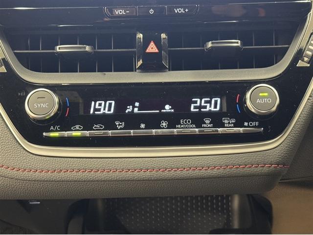 カローラスポーツ ハイブリッドＧ　Ｚ　衝突被害軽減ブレーキ　ペダル踏み間違い急発進抑制装置　ドライブレコーダー　ナビ　フルセグ　Ｂｌｕｅｔｏｏｔｈ　バックモニター　ＥＴＣ　ＬＥＤ　ブラインドスポットモニター　シートヒーター　オートエアコン（24枚目）