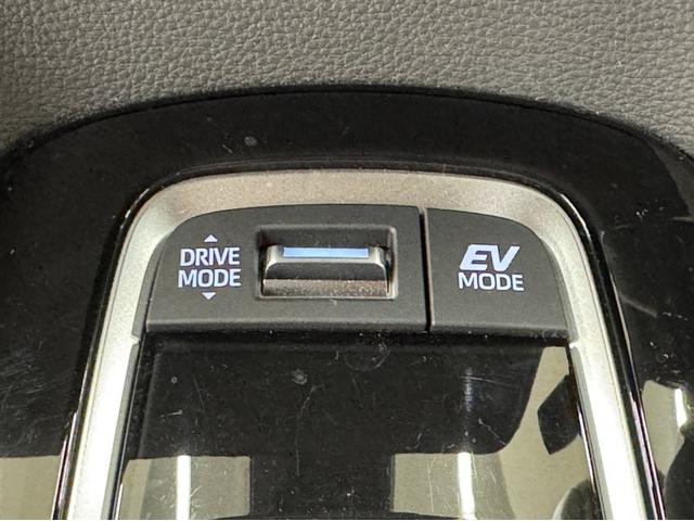 カローラスポーツ ハイブリッドＧ　Ｚ　衝突被害軽減ブレーキ　ペダル踏み間違い急発進抑制装置　ドライブレコーダー　ナビ　フルセグ　Ｂｌｕｅｔｏｏｔｈ　バックモニター　ＥＴＣ　ＬＥＤ　ブラインドスポットモニター　シートヒーター　オートエアコン（26枚目）