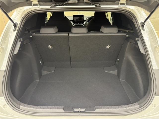 カローラスポーツ ハイブリッドＧ　Ｚ　衝突被害軽減ブレーキ　ペダル踏み間違い急発進抑制装置　ドライブレコーダー　ナビ　フルセグ　Ｂｌｕｅｔｏｏｔｈ　バックモニター　ＥＴＣ　ＬＥＤ　ブラインドスポットモニター　シートヒーター　オートエアコン（33枚目）