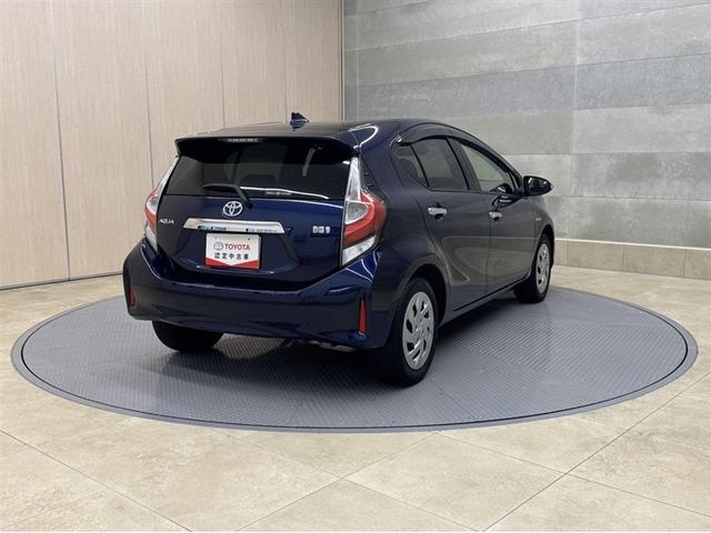 アクア Ｓスタイルブラック　衝突被害軽減ブレーキ　ドライブレコーダー　ナビ　フルセグ　Ｂｌｕｅｔｏｏｔｈ　ＬＥＤ　先進ライト　車線逸脱警報　スマートキー　オートエアコン　ＣＤ／ＤＶＤ再生　横滑り防止装置　盗難防止装置（17枚目）