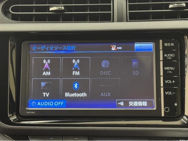 アクア S ワンセグ内蔵メモリー Bluetooth対応 ETC キーレスエントリー 整備記録簿 横滑り防止装置 ABS オートエアコン 全席パワーウィンドウ デュアルエアバッグ(7枚目)