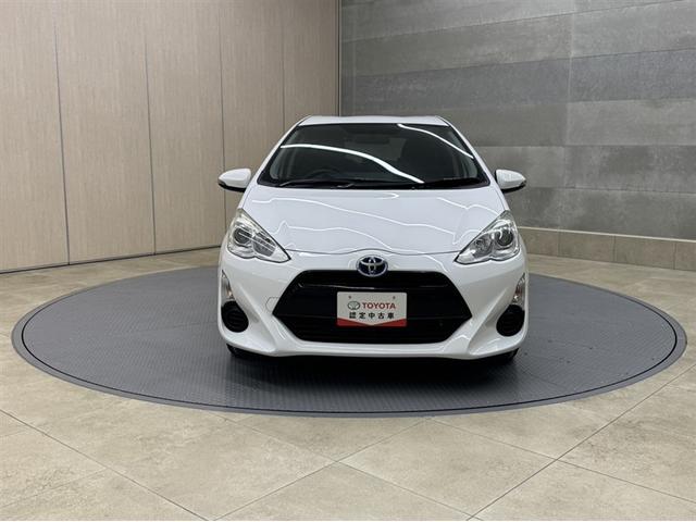 アクア S ワンセグ内蔵メモリー Bluetooth対応 ETC キーレスエントリー 整備記録簿 横滑り防止装置 ABS オートエアコン 全席パワーウィンドウ デュアルエアバッグ(11枚目)