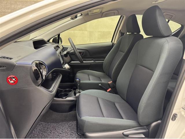 アクア S ワンセグ内蔵メモリー Bluetooth対応 ETC キーレスエントリー 整備記録簿 横滑り防止装置 ABS オートエアコン 全席パワーウィンドウ デュアルエアバッグ(15枚目)