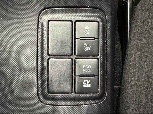 アクア S ワンセグ内蔵メモリー Bluetooth対応 ETC キーレスエントリー 整備記録簿 横滑り防止装置 ABS オートエアコン 全席パワーウィンドウ デュアルエアバッグ(19枚目)