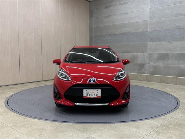 アクア Sスタイルブラック シートヒーター 衝突被害軽減ブレーキ ペダル踏み間違い急発進抑制装置 車線逸脱警報装置 オートハイビーム ワンセグ内蔵メモリー バックモニター ETC スマートキー 整備記録簿 LEDライト(13枚目)